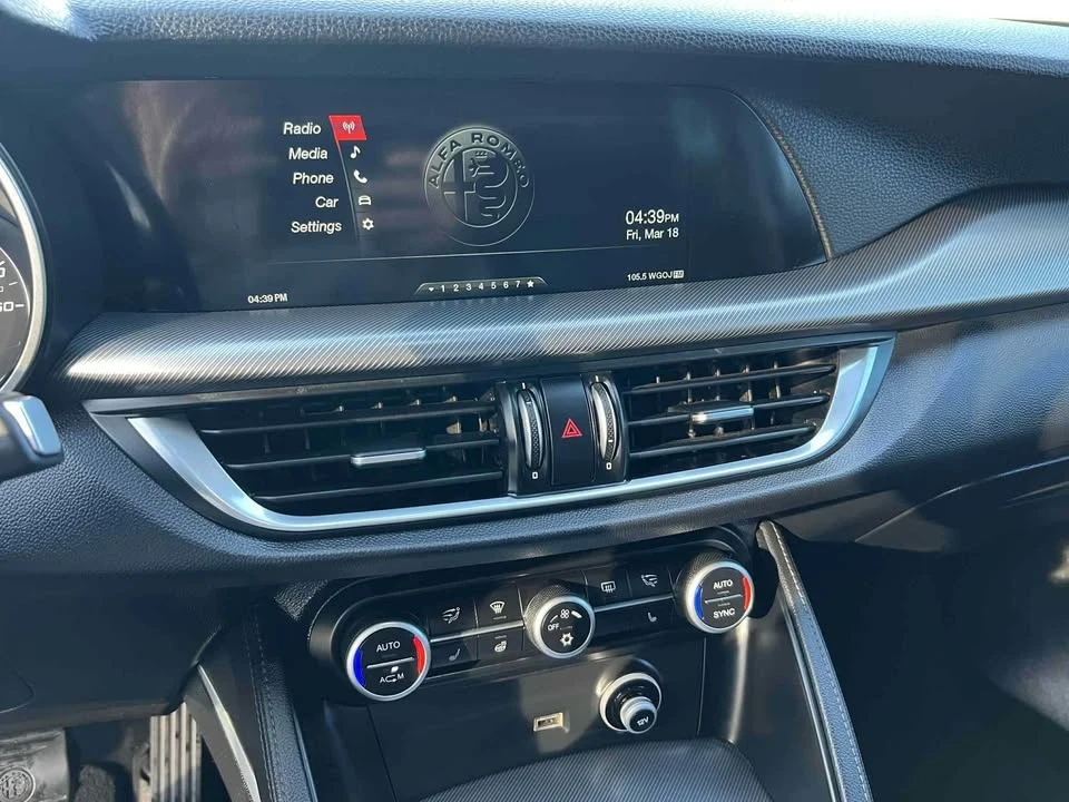 2018 Alfa Romeo Stelvio - Image 17 of 20