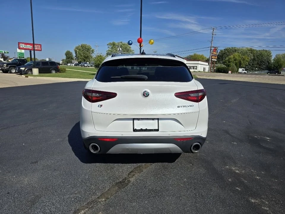 2018 Alfa Romeo Stelvio - Image 10 of 20
