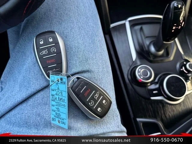 2018 Alfa Romeo Stelvio - Image 16 of 20