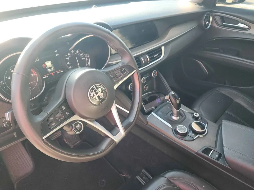 2018 Alfa Romeo Stelvio - Image 17 of 18