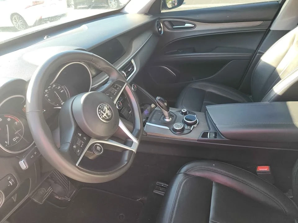 2018 Alfa Romeo Stelvio - Image 14 of 18