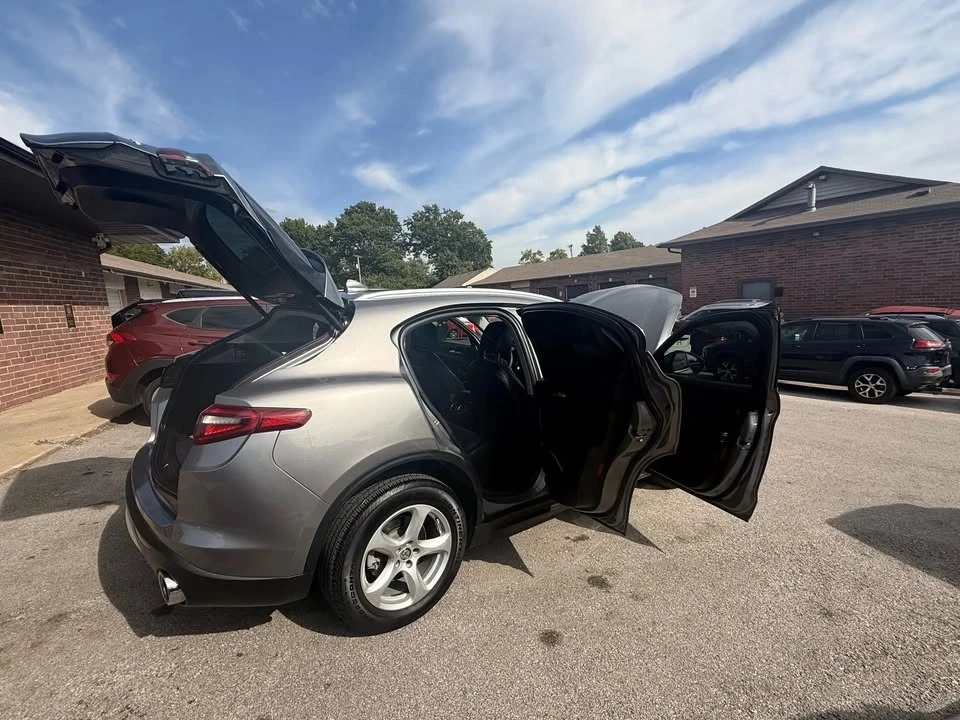 2018 Alfa Romeo Stelvio - Image 17 of 19
