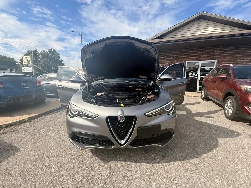 2018 Alfa Romeo Stelvio - Image 15 of 19
