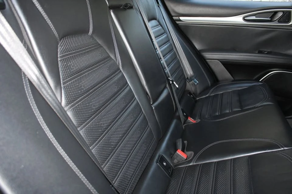 2018 Alfa Romeo Stelvio - Image 15 of 20