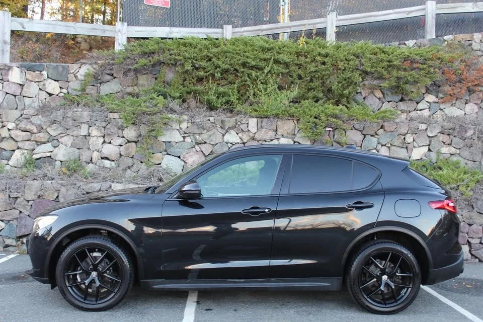 2018 Alfa Romeo Stelvio - Image 17 of 20