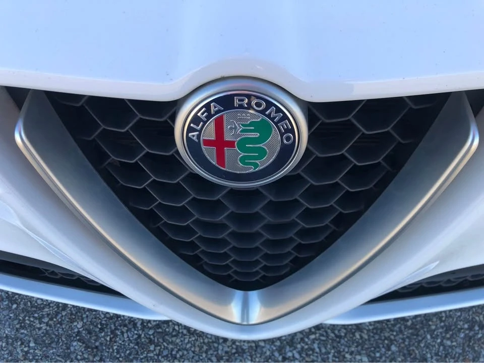 2018 Alfa Romeo Stelvio - Image 19 of 20