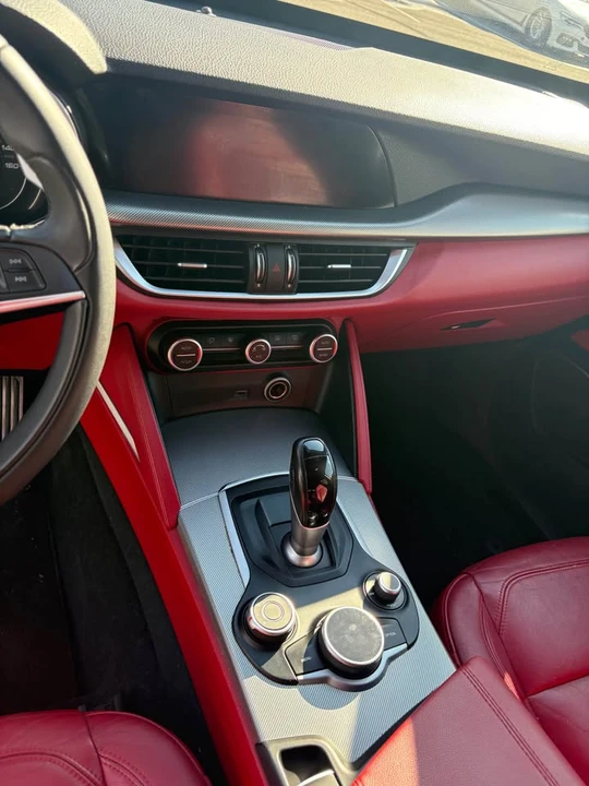 2018 Alfa Romeo Stelvio - Image 9 of 10