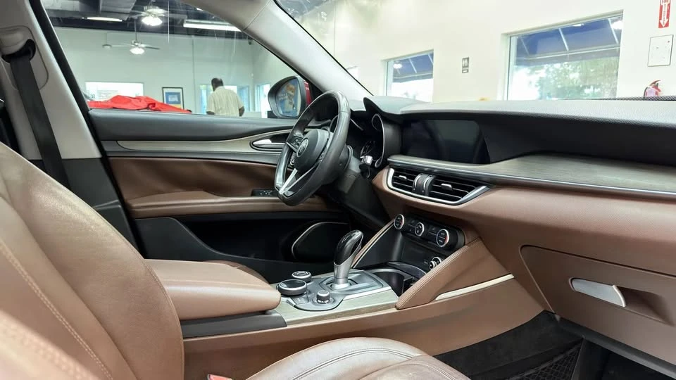 2018 Alfa Romeo Stelvio - Image 11 of 15