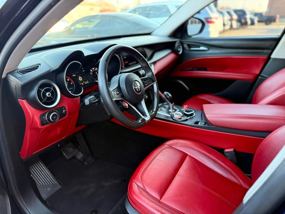 2018 Alfa Romeo Stelvio - Image 9 of 17
