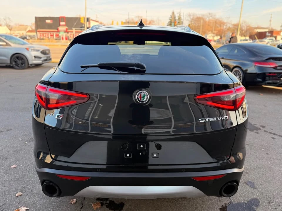 2018 Alfa Romeo Stelvio - Image 5 of 17