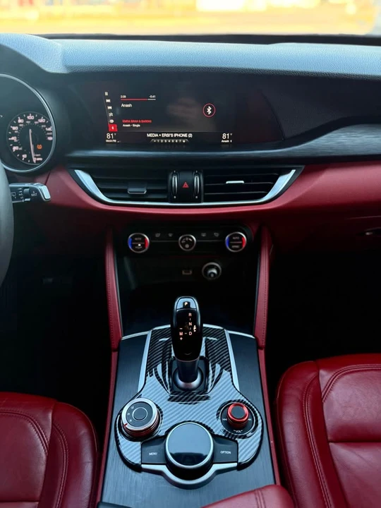 2018 Alfa Romeo Stelvio - Image 14 of 17