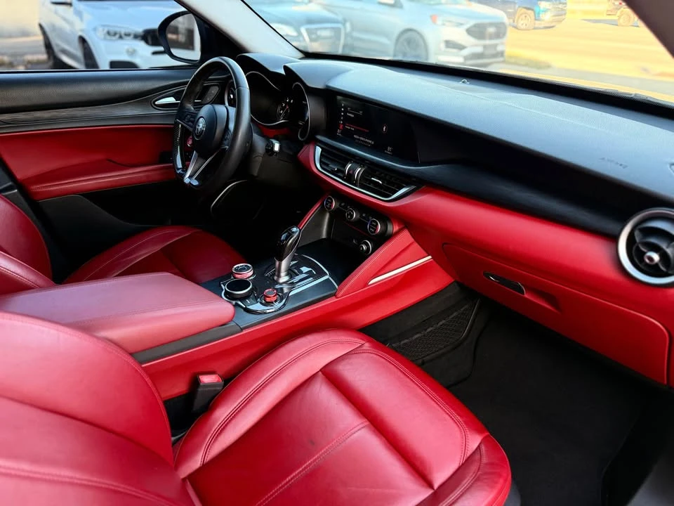 2018 Alfa Romeo Stelvio - Image 16 of 17