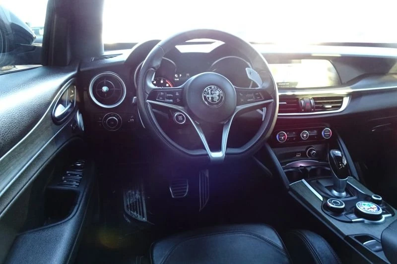 2018 Alfa Romeo Stelvio - Image 14 of 19