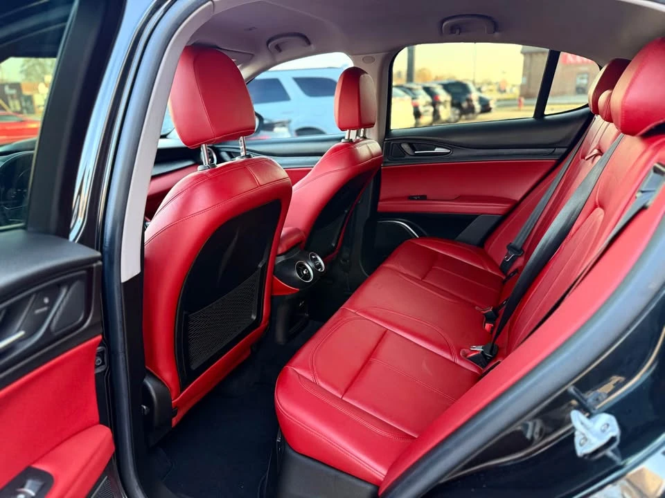 2018 Alfa Romeo Stelvio - Image 11 of 17
