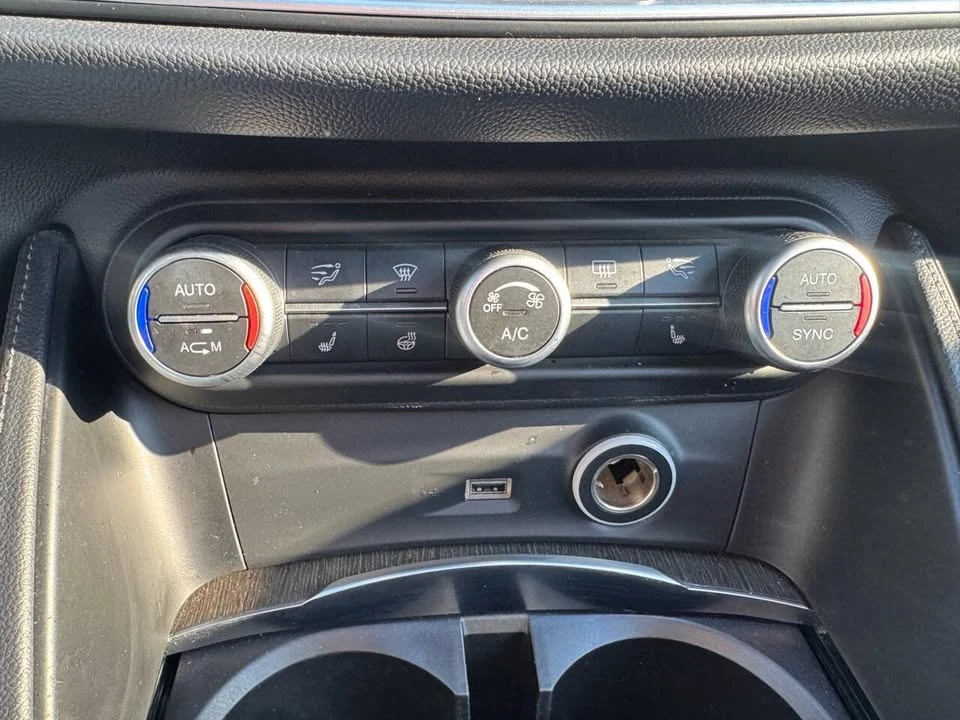 2018 Alfa Romeo Stelvio - Image 16 of 20