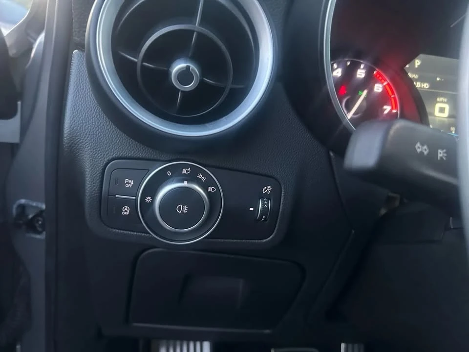 2018 Alfa Romeo Stelvio - Image 16 of 17