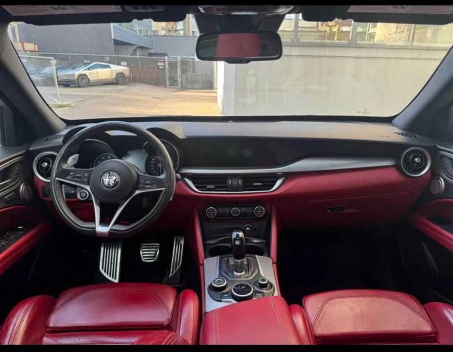 2018 Alfa Romeo Stelvio - Image 7 of 9