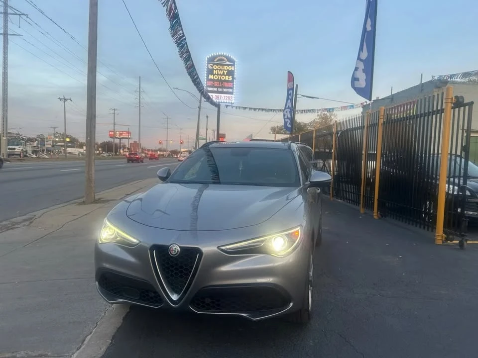 2018 Alfa Romeo Stelvio - Image 2 of 17
