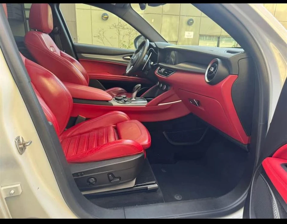 2018 Alfa Romeo Stelvio - Image 6 of 9