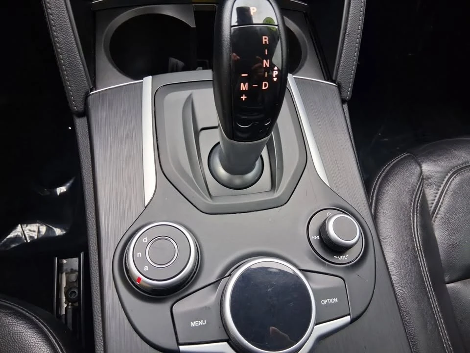 2018 Alfa Romeo Stelvio - Image 16 of 16