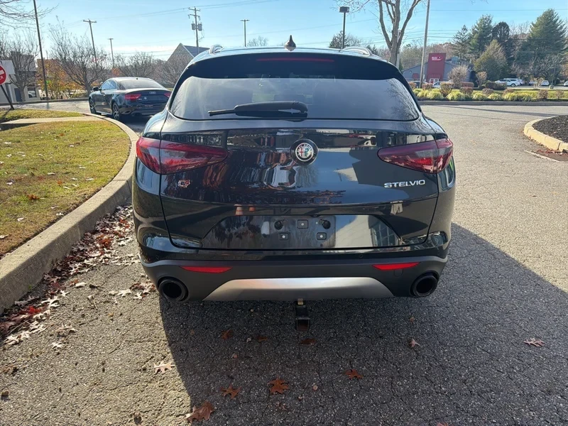 2018 Alfa Romeo Stelvio - Image 5 of 12