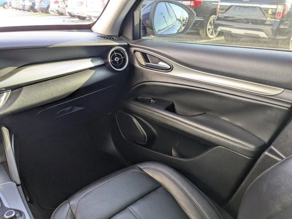 2018 Alfa Romeo Stelvio - Image 19 of 19