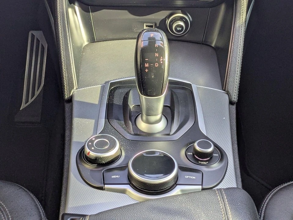 2018 Alfa Romeo Stelvio - Image 12 of 19