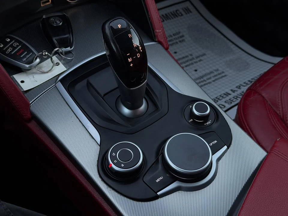 2018 Alfa Romeo Stelvio - Image 15 of 17