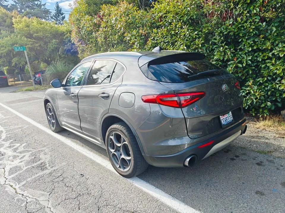 2018 Alfa Romeo Stelvio - Image 2 of 9