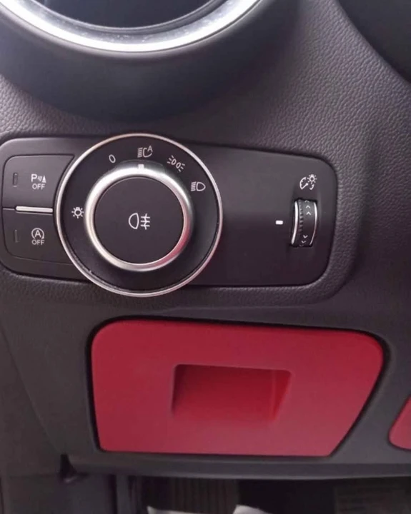 2018 Alfa Romeo Stelvio - Image 13 of 19