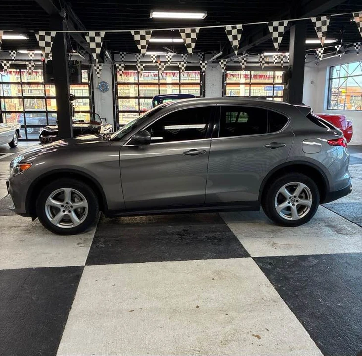 2018 Alfa Romeo Stelvio - Image 2 of 9