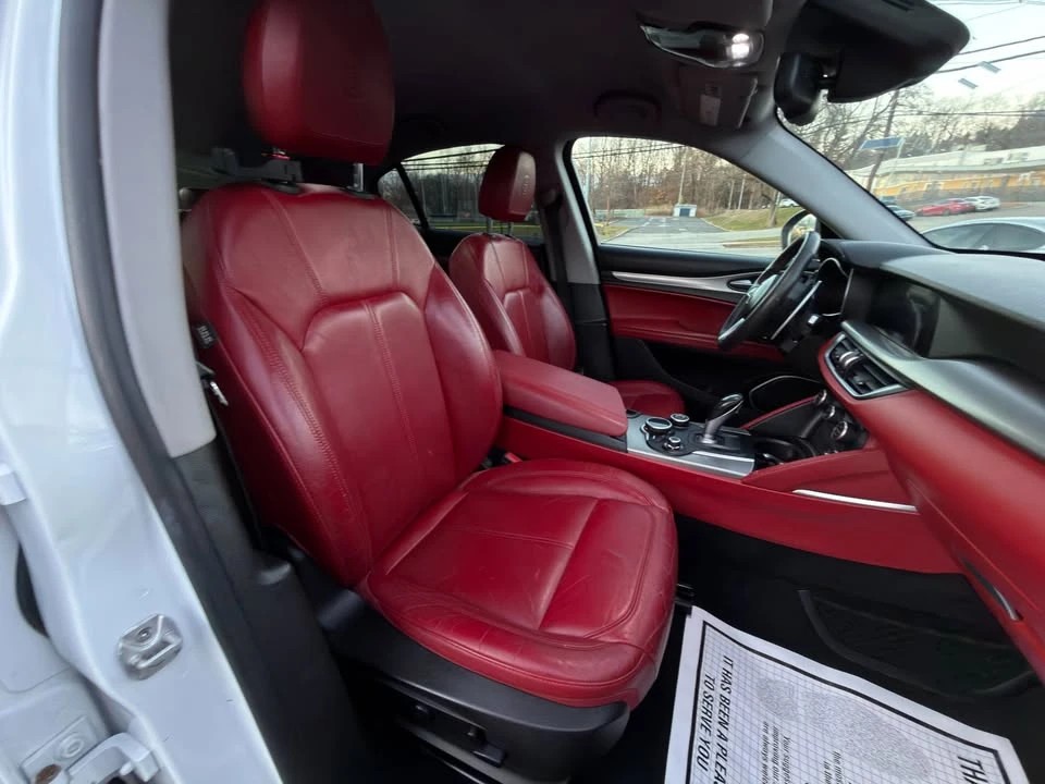 2018 Alfa Romeo Stelvio - Image 9 of 18