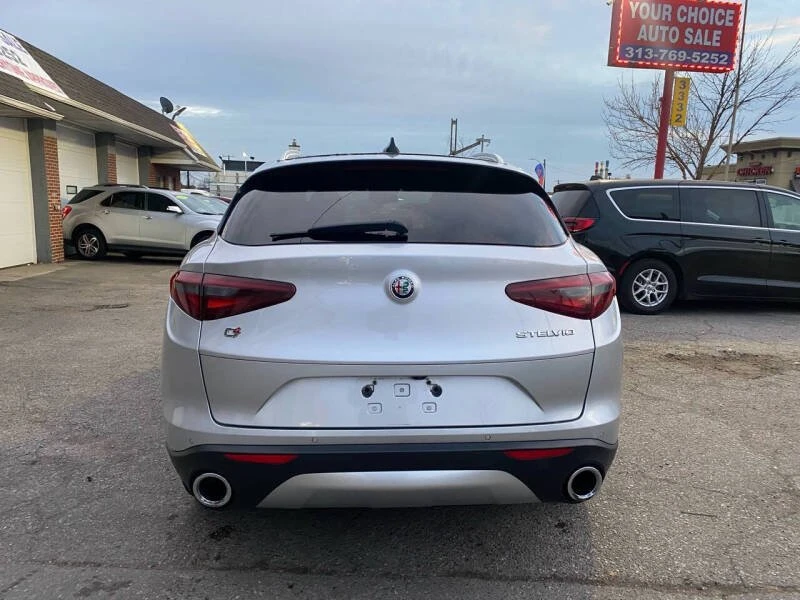 2018 Alfa Romeo Stelvio - Image 8 of 18