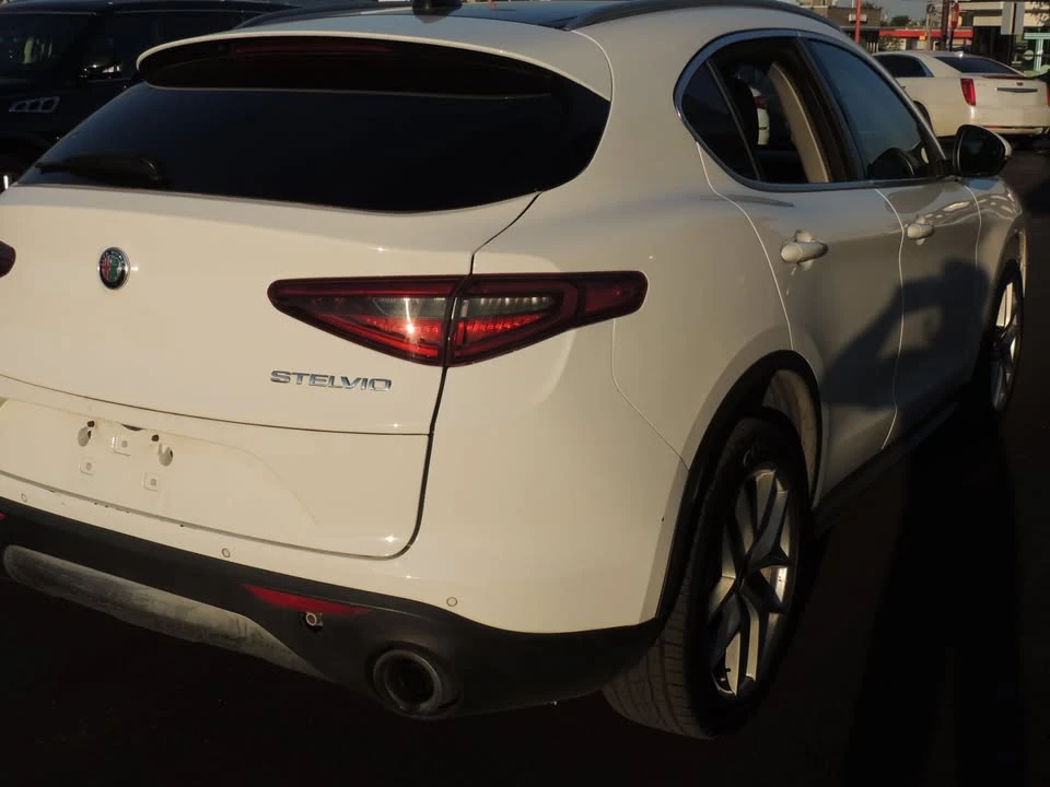 2018 Alfa Romeo Stelvio - Image 5 of 14