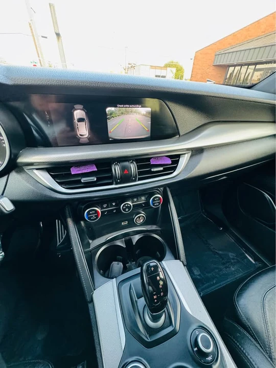 2018 Alfa Romeo Stelvio - Image 15 of 16