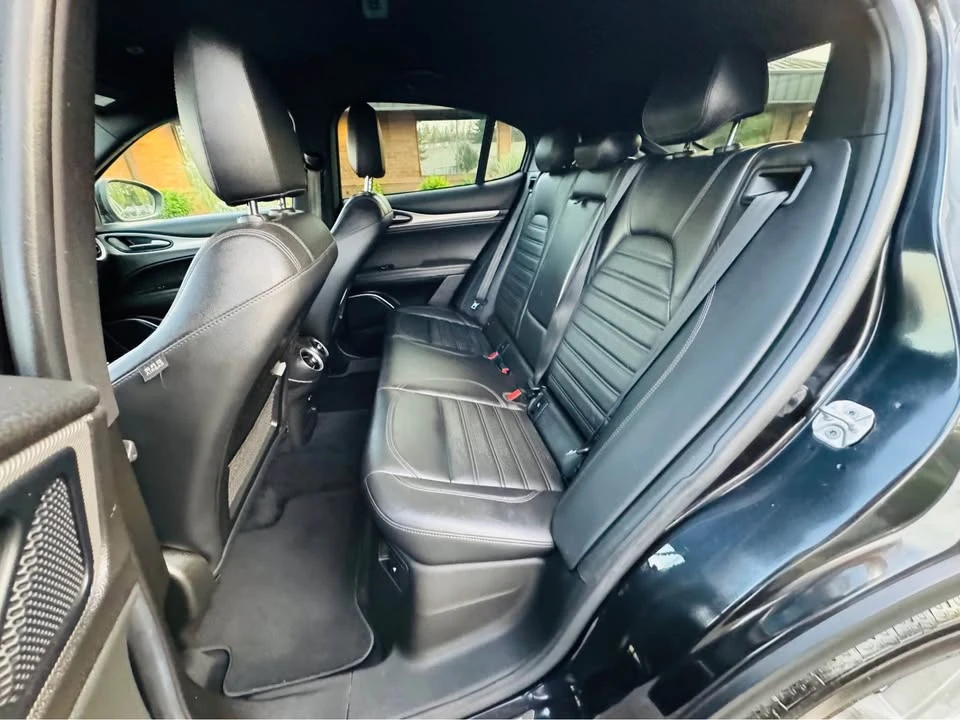 2018 Alfa Romeo Stelvio - Image 11 of 16