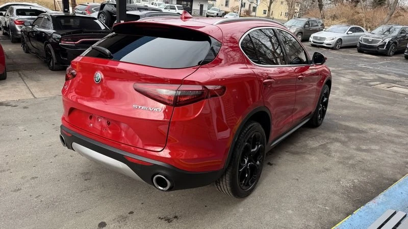 2018 Alfa Romeo Stelvio - Image 5 of 15