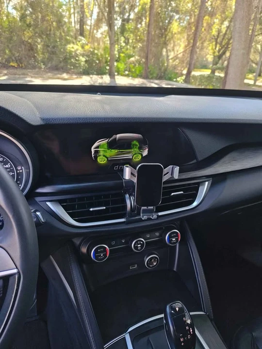 2018 Alfa Romeo Stelvio - Image 14 of 18