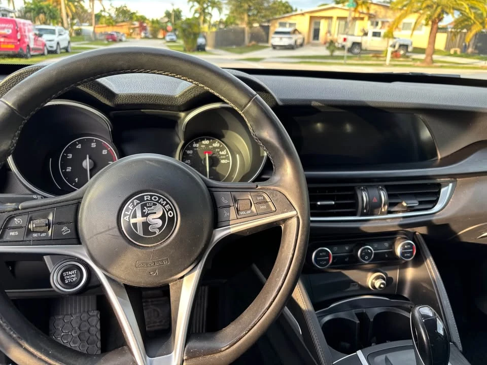 2018 Alfa Romeo Stelvio - Image 11 of 14
