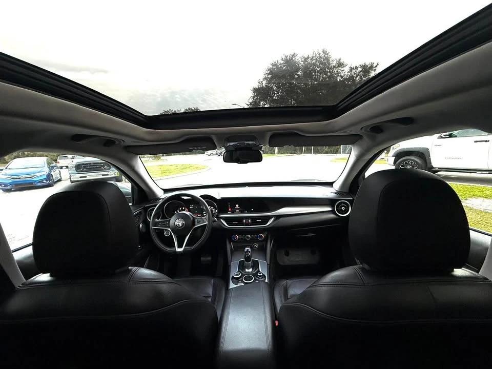 2018 Alfa Romeo Stelvio - Image 15 of 18