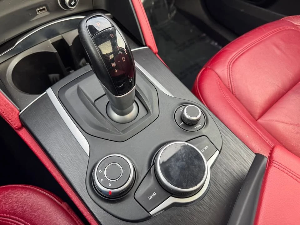 2018 Alfa Romeo Stelvio - Image 14 of 20