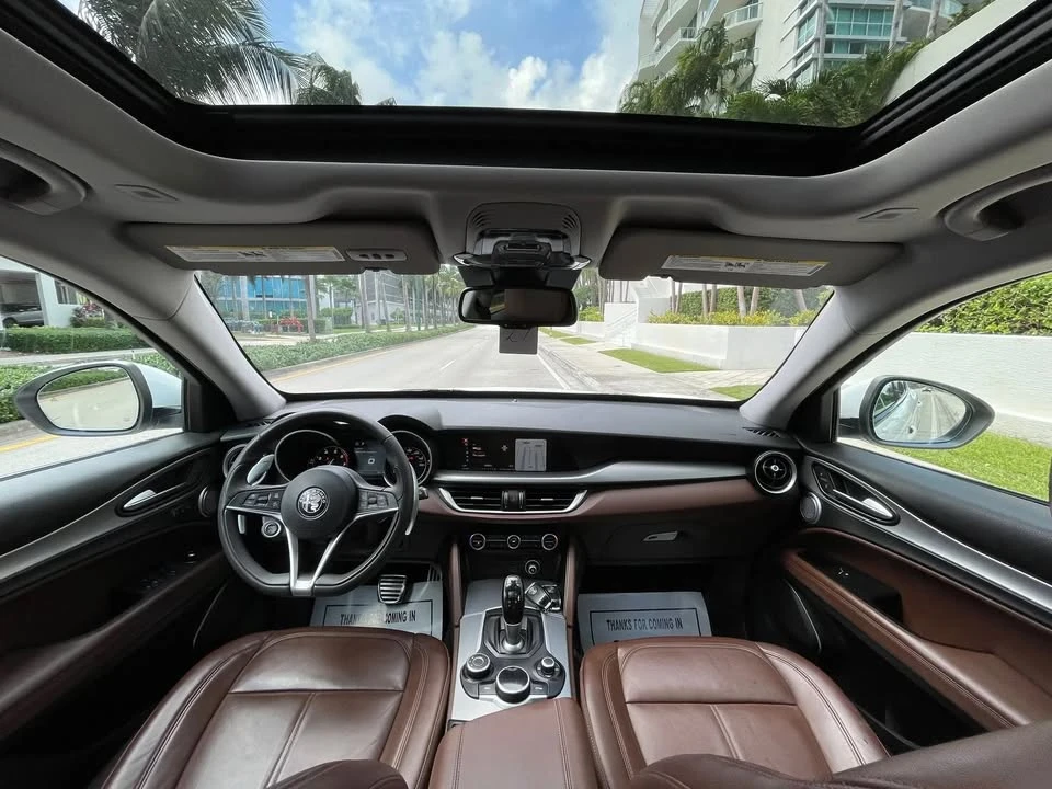 2018 Alfa Romeo Stelvio - Image 17 of 20