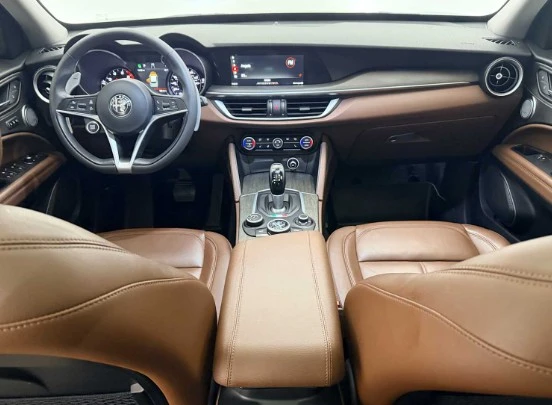 2018 Alfa Romeo Stelvio - Image 11 of 14