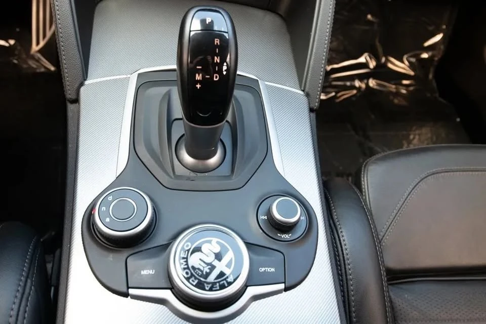 2018 Alfa Romeo Stelvio - Image 18 of 20
