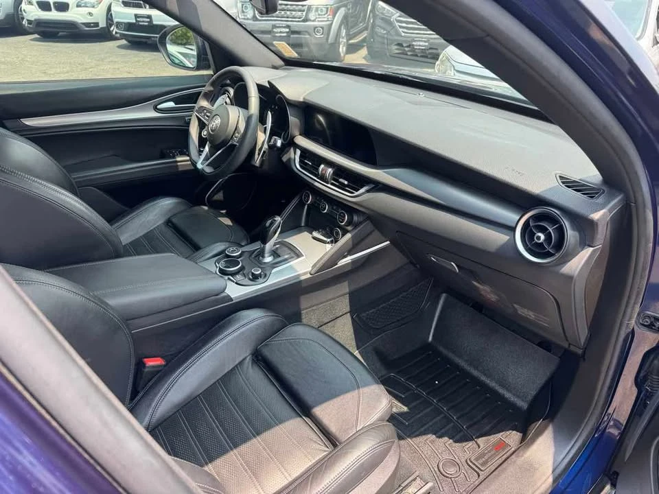 2018 Alfa Romeo Stelvio - Image 14 of 20
