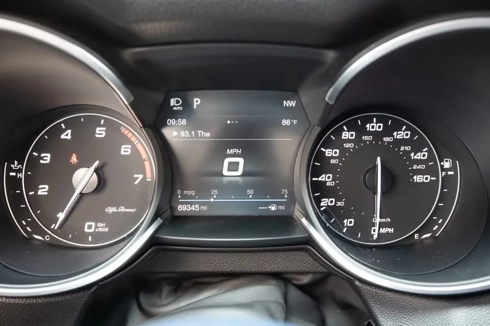 2018 Alfa Romeo Stelvio - Image 14 of 20