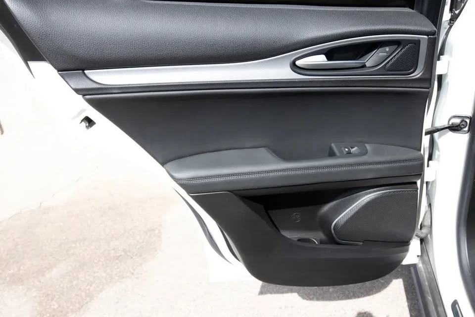 2018 Alfa Romeo Stelvio - Image 20 of 20