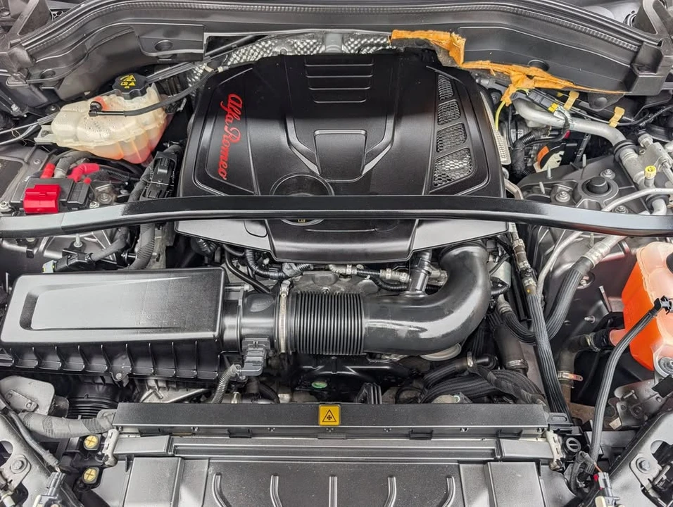2018 Alfa Romeo Stelvio - Image 12 of 16