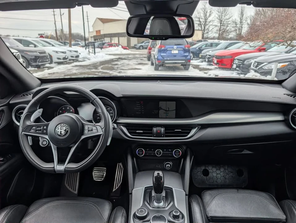 2018 Alfa Romeo Stelvio - Image 15 of 16