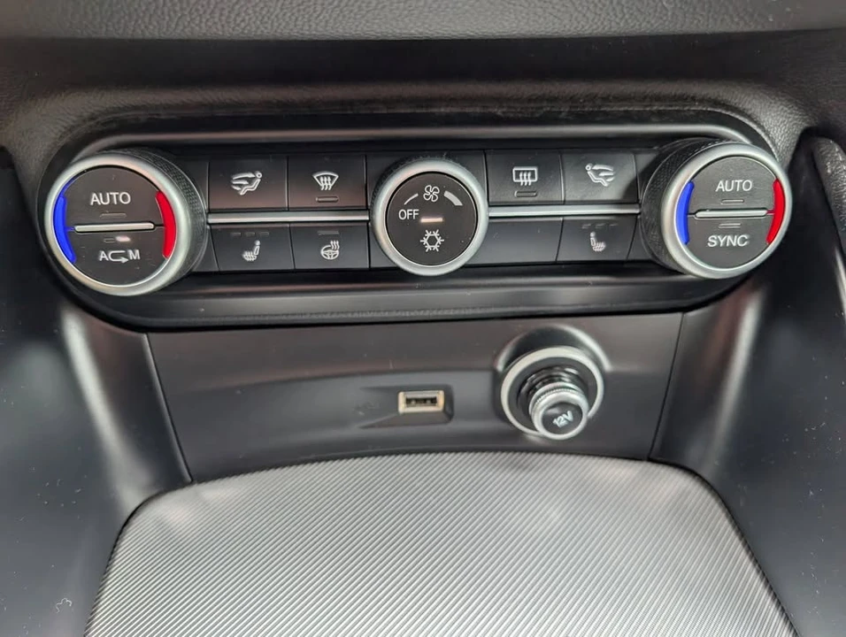2018 Alfa Romeo Stelvio - Image 14 of 16